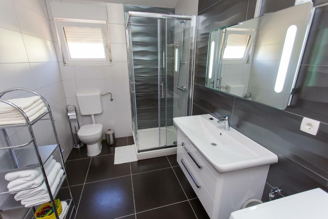Apartment Marija 2 Near Split Каштела Экстерьер фото