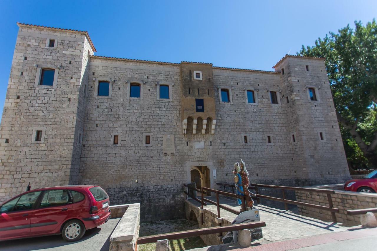 Apartment Marija 2 Near Split Каштела Экстерьер фото