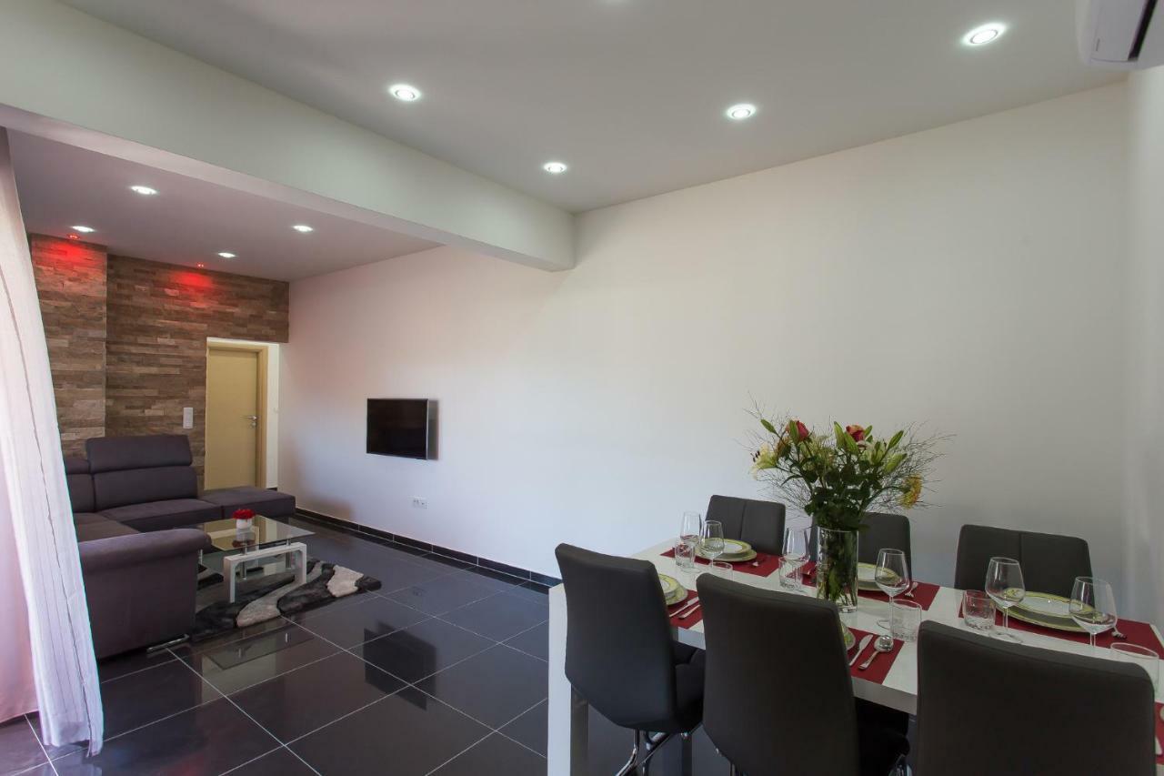Apartment Marija 2 Near Split Каштела Экстерьер фото